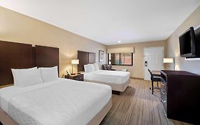Best Western Cedar Inn